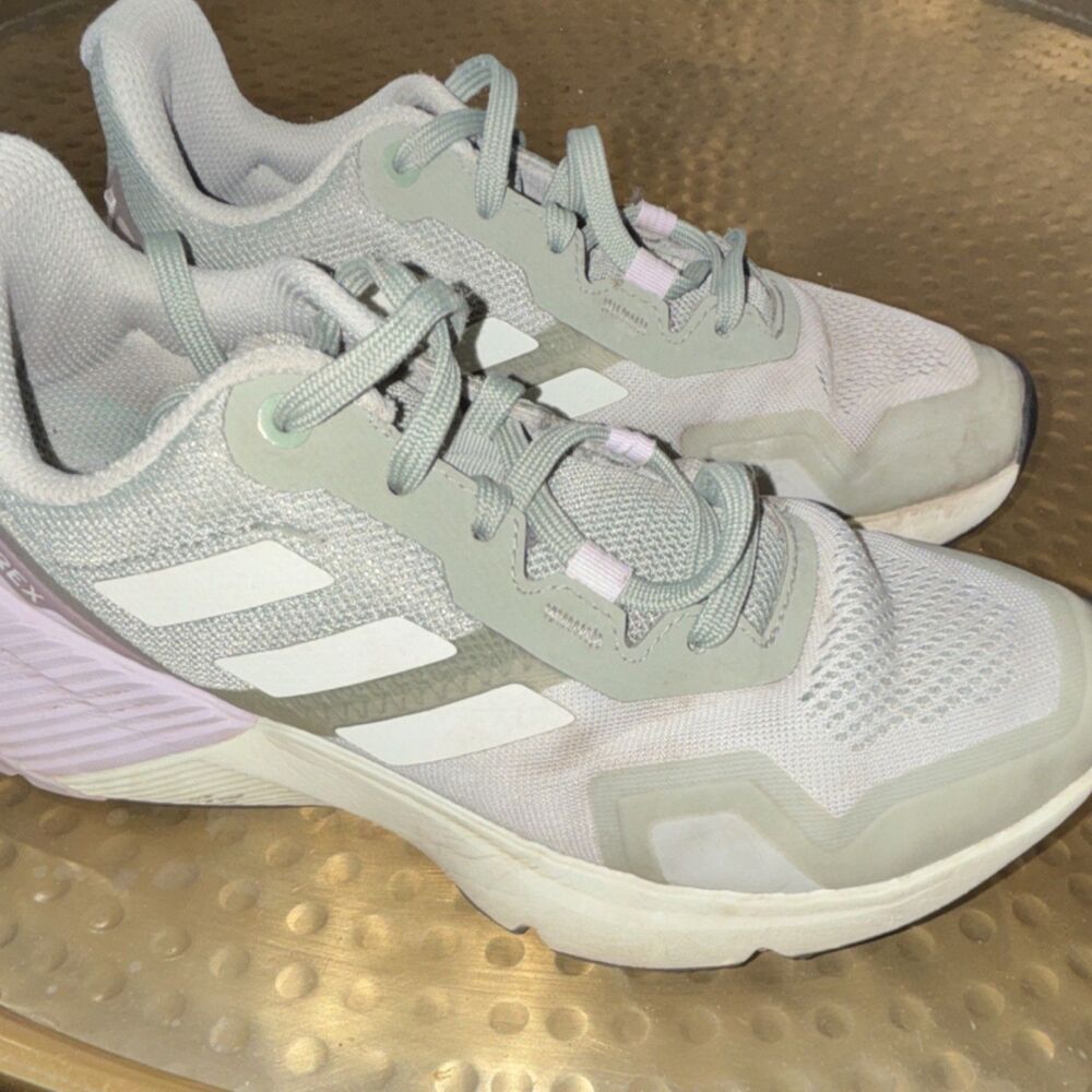 adidas Womens Terrex Green Lavender Solid Low Top Lace-Up Sneakers Sz 5